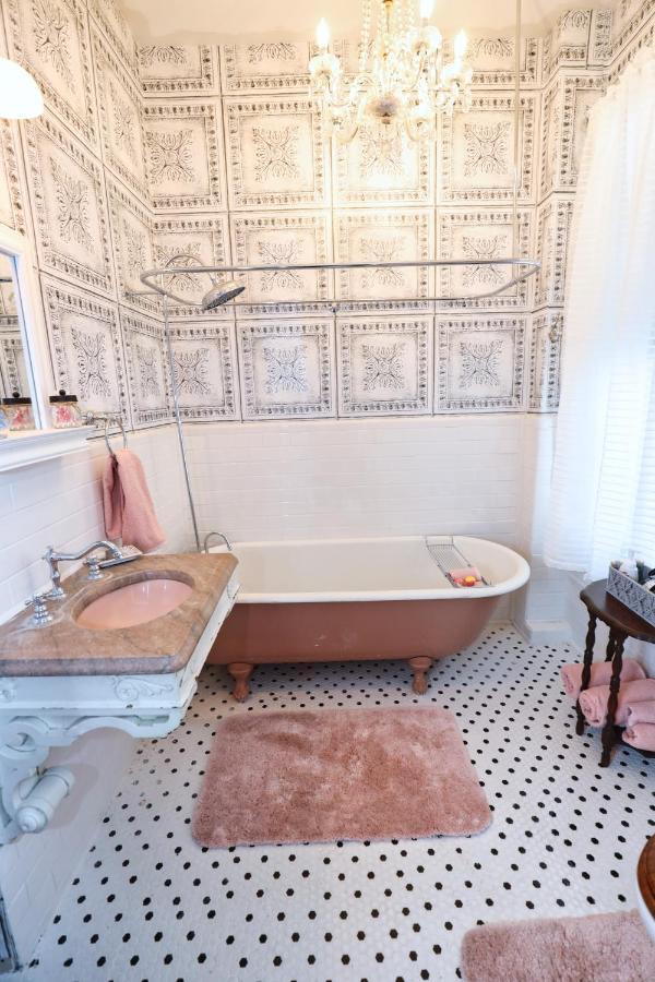 Virginia Point Bed & Breakfast